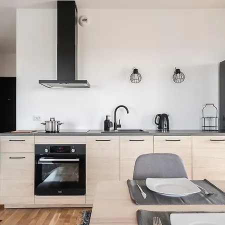 Rentplanet - Atal Tower Apartman *
