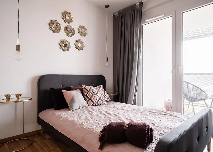 Rentplanet - Atal Tower Apartamento